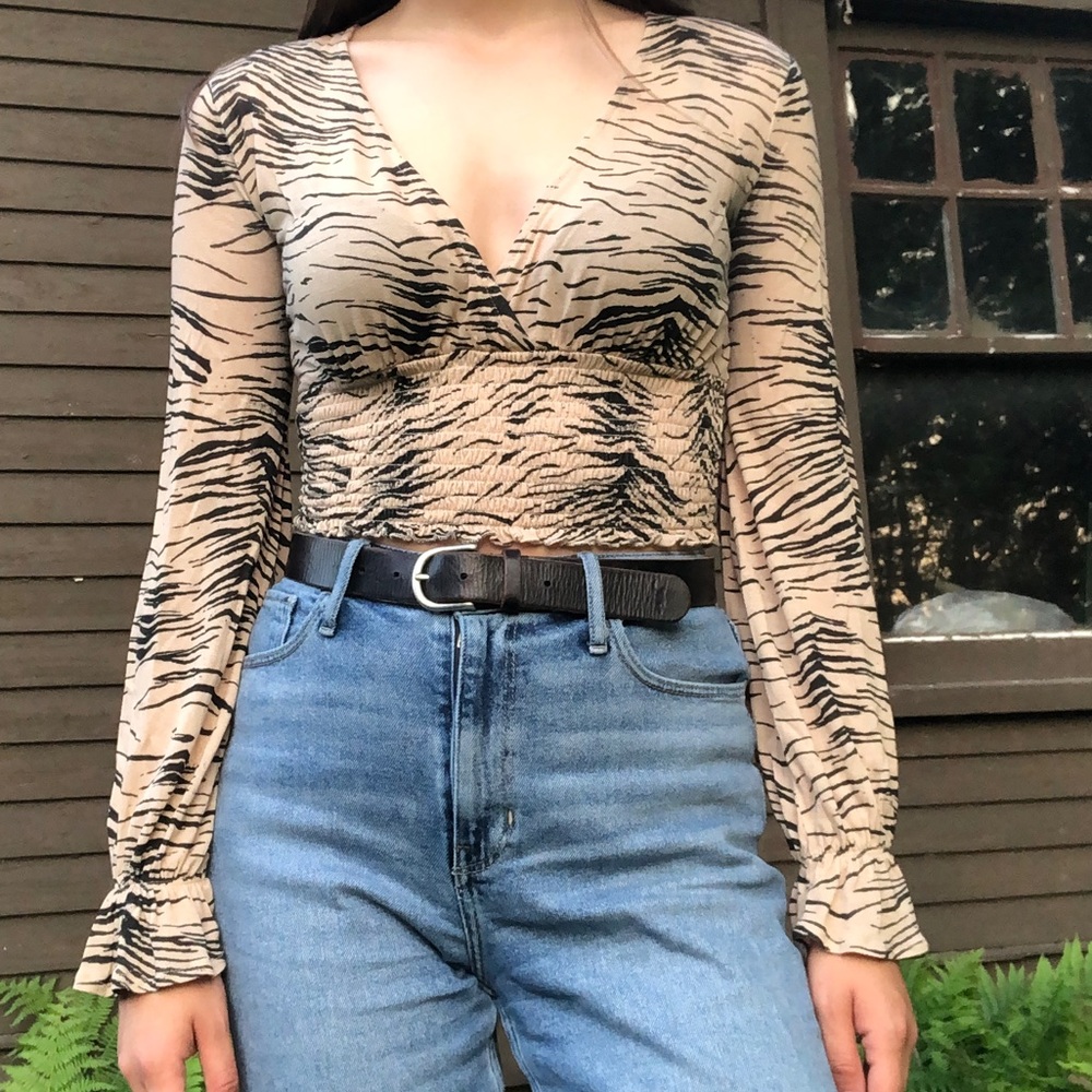 Urban Outfitters Long sleeve mid cropped long sleeve top